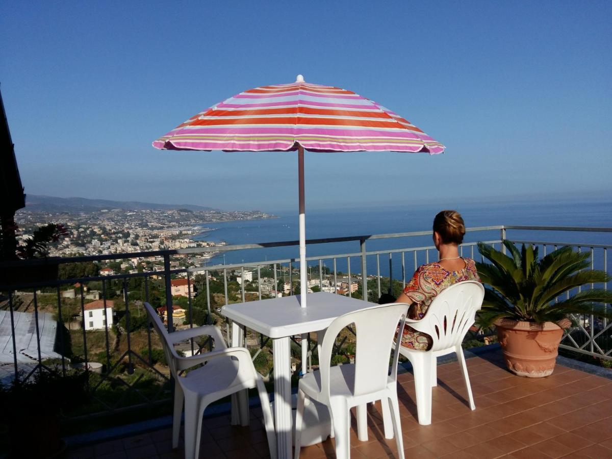 Luna Sul Mare Sanremo Bagian luar foto