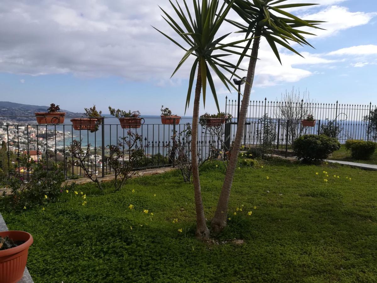 Luna Sul Mare Sanremo Bagian luar foto