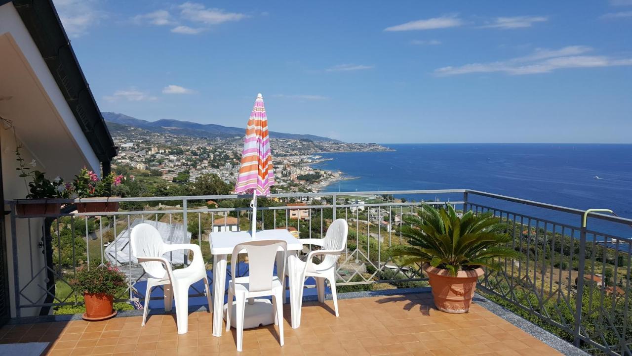 Luna Sul Mare Sanremo Bagian luar foto